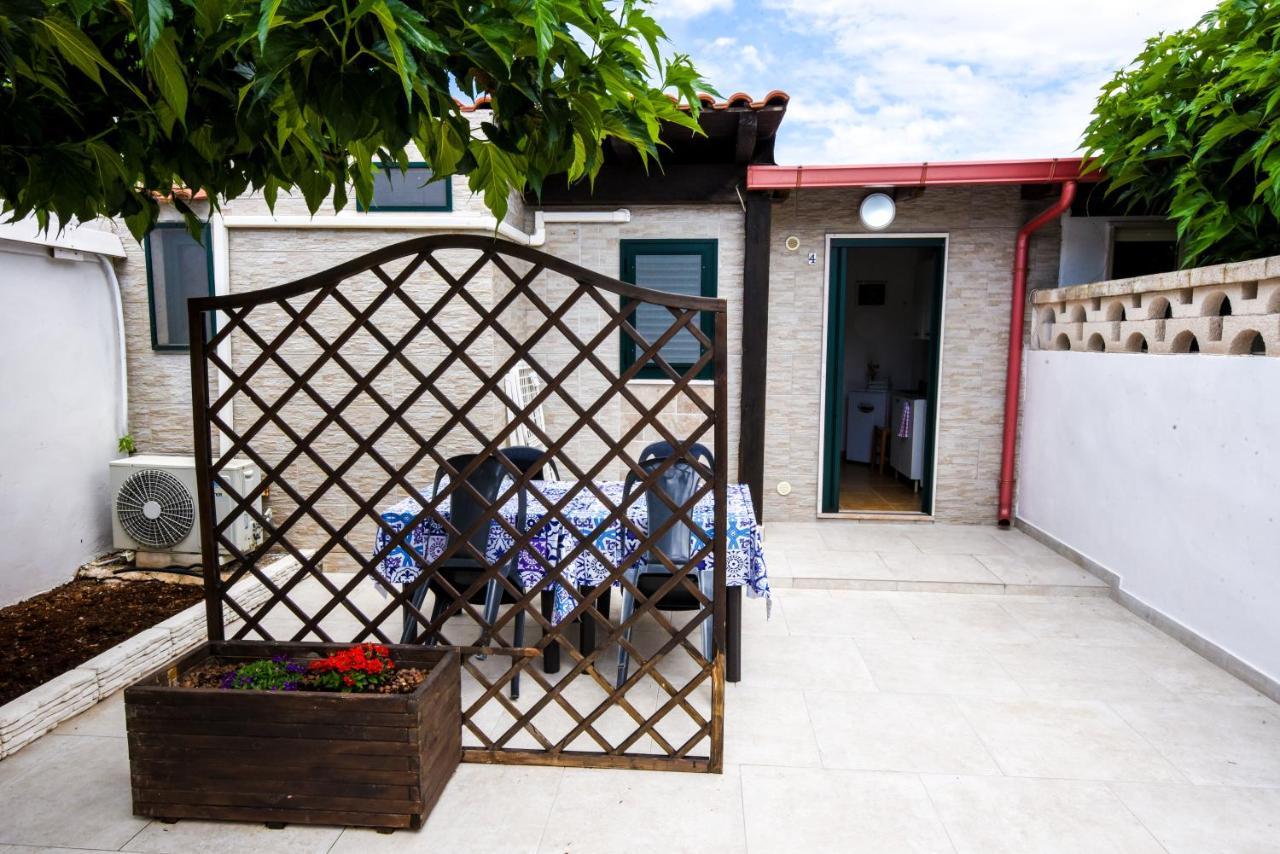 B&B Macchia Mediterranea San Pietro in Bevagna Kültér fotó