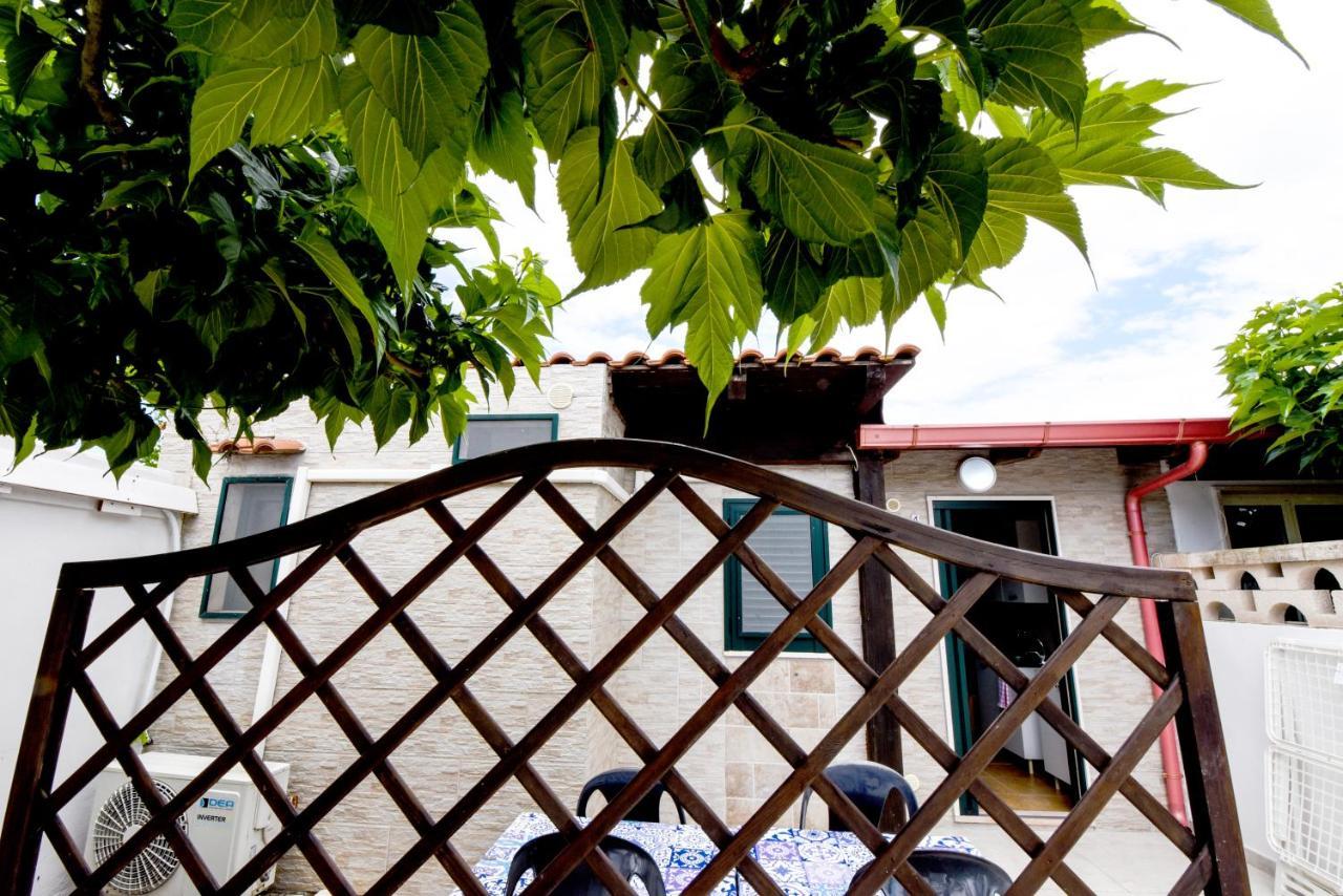 B&B Macchia Mediterranea San Pietro in Bevagna Kültér fotó